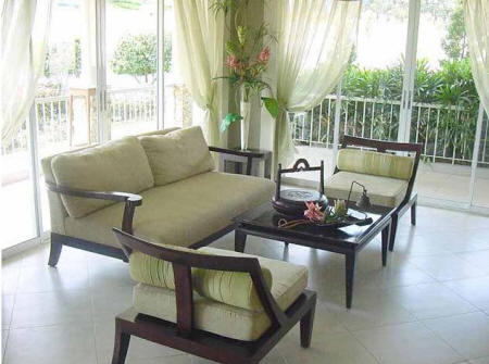 http://www.philippineinteriordesign.com/images/La_Posada_living.jpg